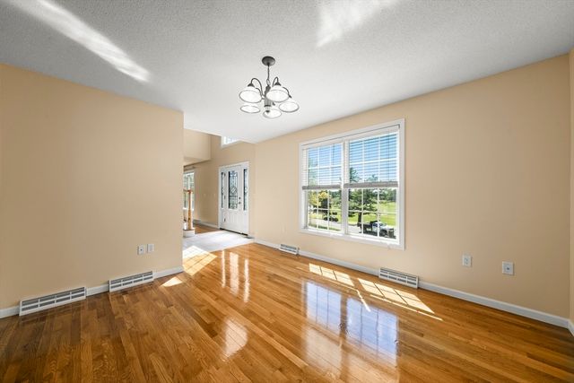 1507 E Mountain Rd, Westfield, MA 01085