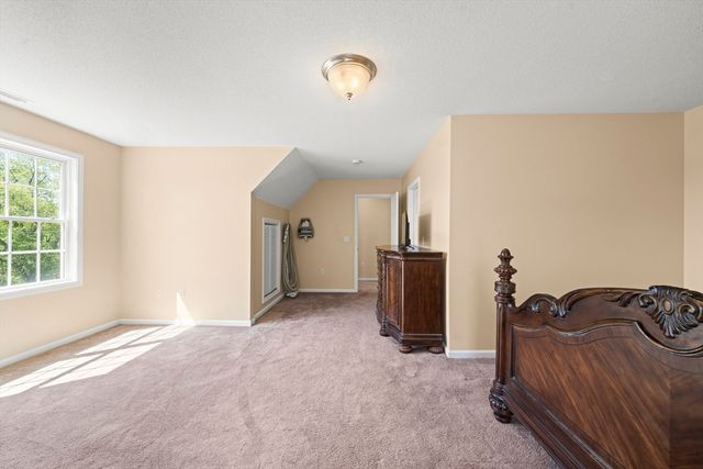1507 E Mountain Rd, Westfield, MA 01085