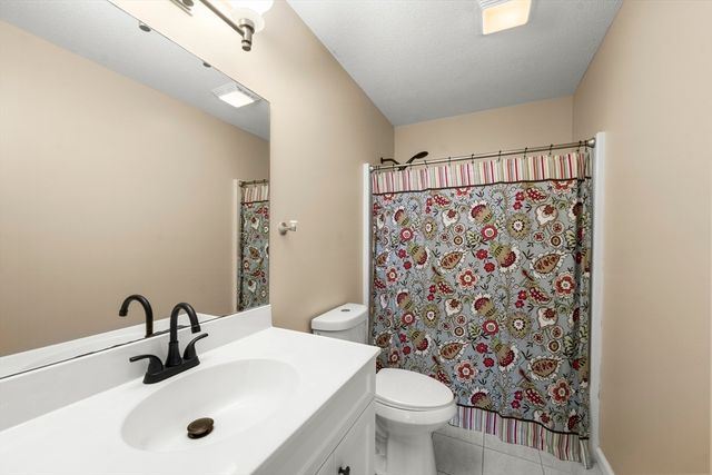 1507 E Mountain Rd, Westfield, MA 01085