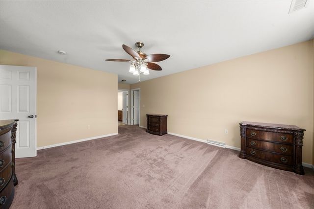 1507 E Mountain Rd, Westfield, MA 01085