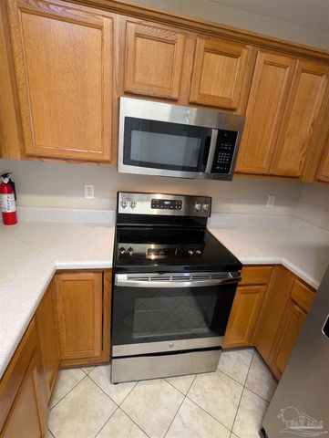 5760 Jade Moon Cir, Milton, FL 32583