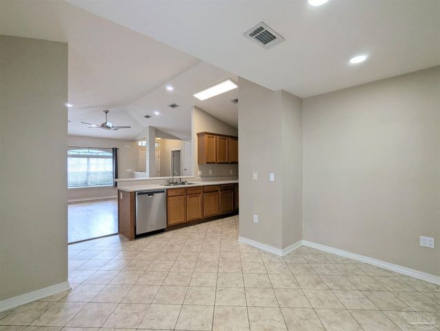 5760 Jade Moon Cir, Milton, FL 32583