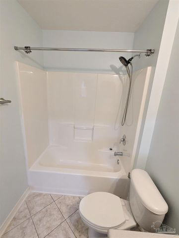 5760 Jade Moon Cir, Milton, FL 32583