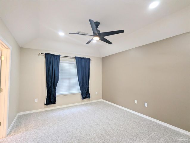 5760 Jade Moon Cir, Milton, FL 32583