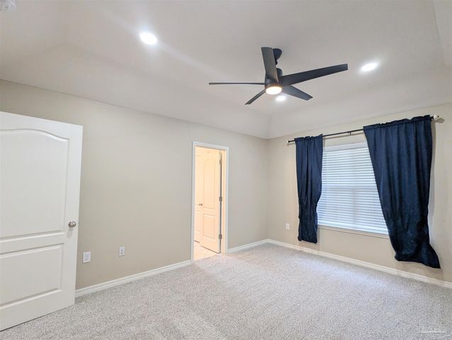 5760 Jade Moon Cir, Milton, FL 32583