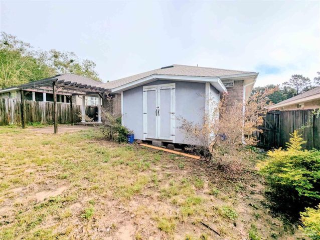 5760 Jade Moon Cir, Milton, FL 32583