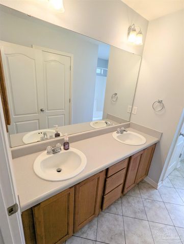 5760 Jade Moon Cir, Milton, FL 32583