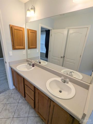 5760 Jade Moon Cir, Milton, FL 32583