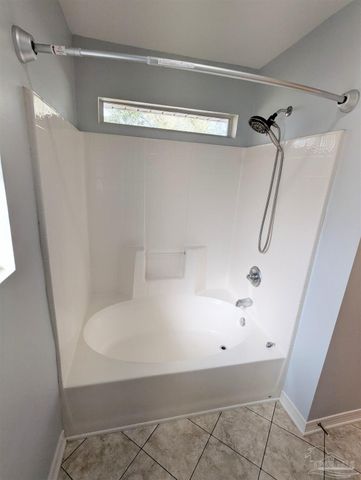 5760 Jade Moon Cir, Milton, FL 32583