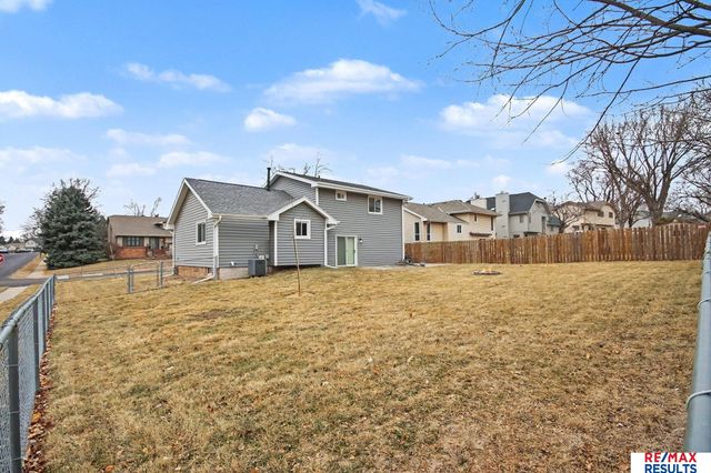 1001 Edgewood Boulevard, Papillion, NE 68046