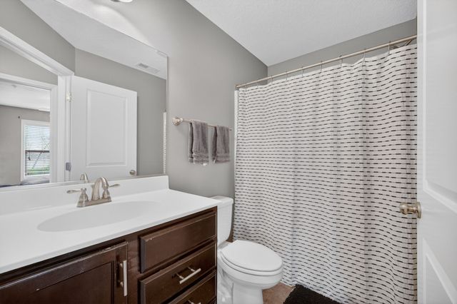 170 80th Street 103, West Des Moines, IA 50266