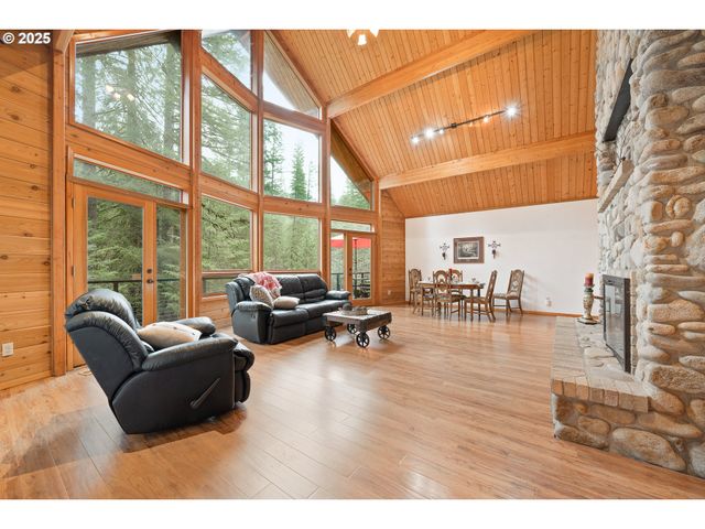 1261 MATHEWS Rd, Washougal, WA 98671