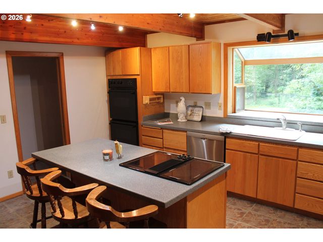 1261 MATHEWS Rd, Washougal, WA 98671