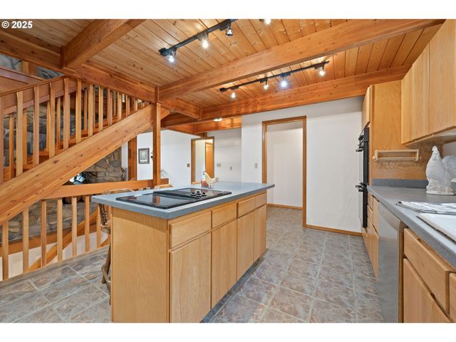 1261 MATHEWS Rd, Washougal, WA 98671