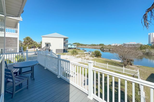 210 W 8th Street, Gulf Shores, AL 36542