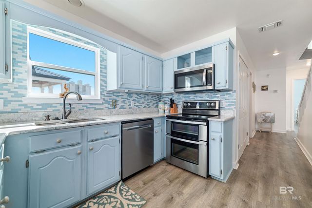 210 W 8th Street, Gulf Shores, AL 36542