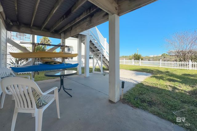 210 W 8th Street, Gulf Shores, AL 36542
