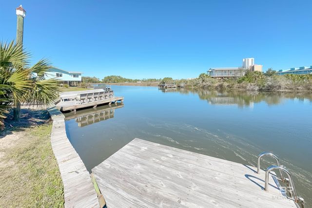 210 W 8th Street, Gulf Shores, AL 36542