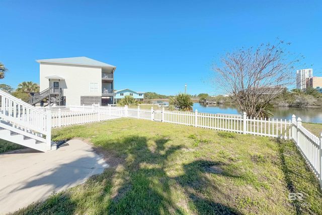 210 W 8th Street, Gulf Shores, AL 36542