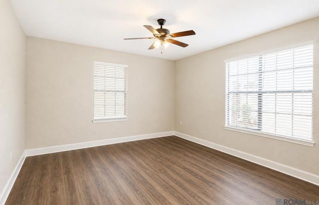 2961 Greenwood Dr, Baton Rouge, LA 70808