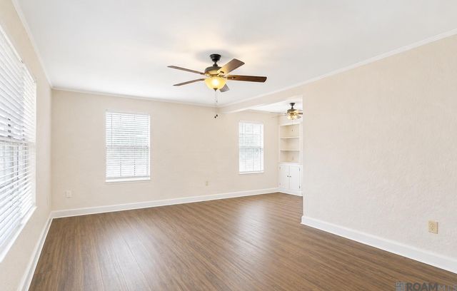 2961 Greenwood Dr, Baton Rouge, LA 70808