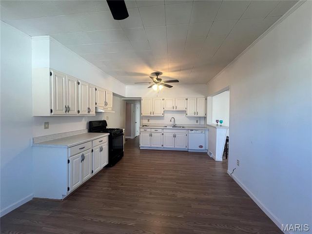 19 Shumate Avenue, St Ann, MO 63043