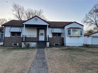 19 Shumate Avenue, St Ann, MO 63043