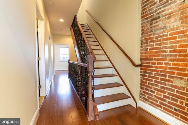 235 W JEFFERSON ST, Philadelphia, PA 19122