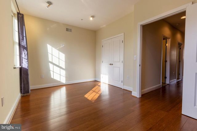 235 W JEFFERSON ST, Philadelphia, PA 19122