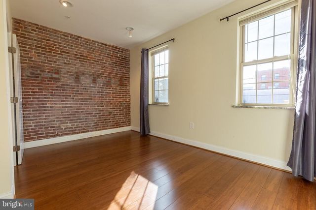 235 W JEFFERSON ST, Philadelphia, PA 19122