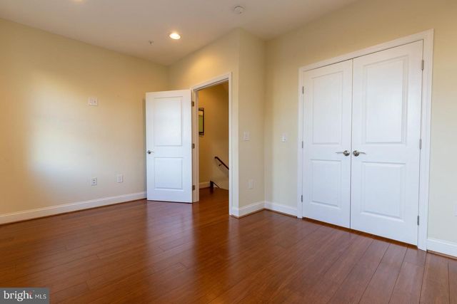 235 W JEFFERSON ST, Philadelphia, PA 19122