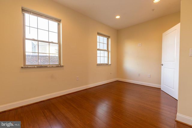 235 W JEFFERSON ST, Philadelphia, PA 19122