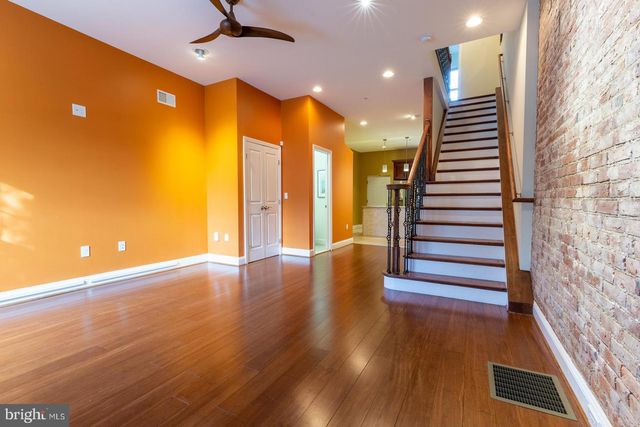 235 W JEFFERSON ST, Philadelphia, PA 19122