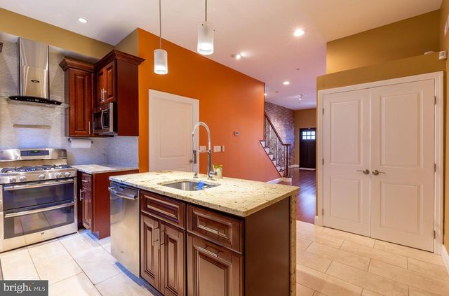 235 W JEFFERSON ST, Philadelphia, PA 19122