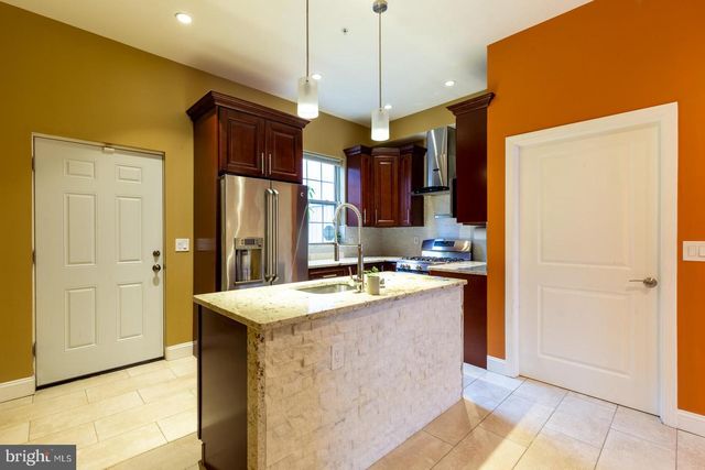 235 W JEFFERSON ST, Philadelphia, PA 19122