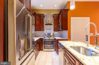235 W JEFFERSON ST, Philadelphia, PA 19122