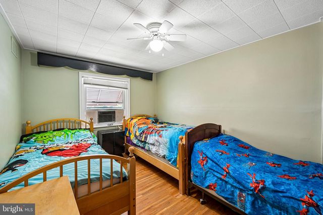 425 ARLINGTON AVE, Upper Darby, PA 19082