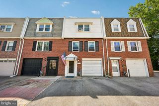 425 ARLINGTON AVE, Upper Darby, PA 19082