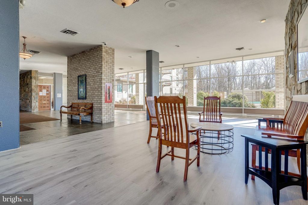 3245 RIO DR #108, Falls Church, VA 22041