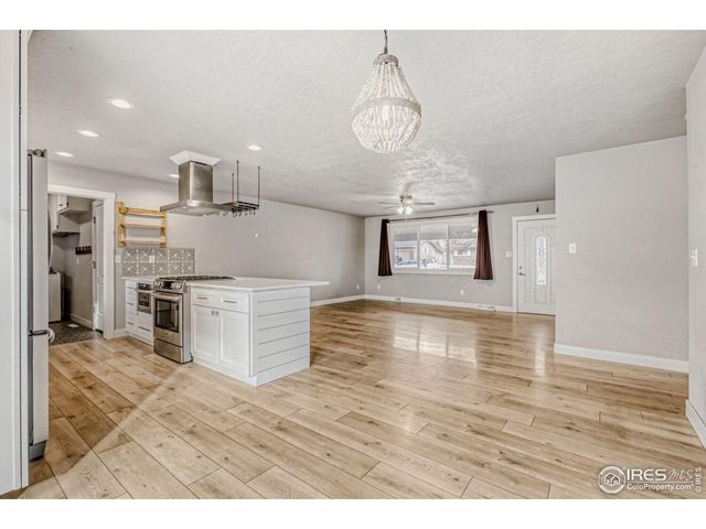 312 W 50th St, Loveland, CO 80538
