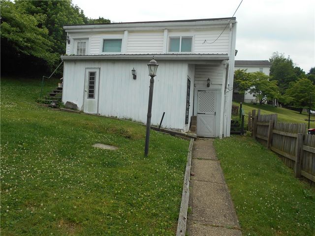 612 Harrison Ave, Penn Twp, PA 15675
