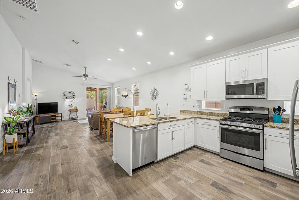 7403 E OSAGE Avenue, Mesa, AZ 85212 — photo 2