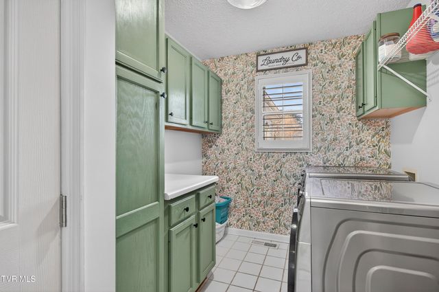 18459 John Ashley Drive, Abingdon, VA 24211