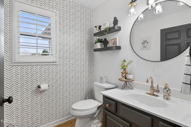 18459 John Ashley Drive, Abingdon, VA 24211