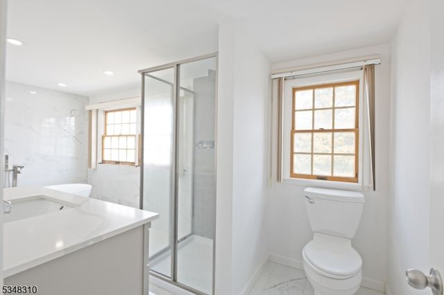 18 Haven Ter, Sayreville Boro, NJ 08859