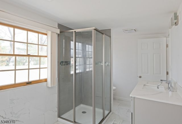 18 Haven Ter, Sayreville Boro, NJ 08859