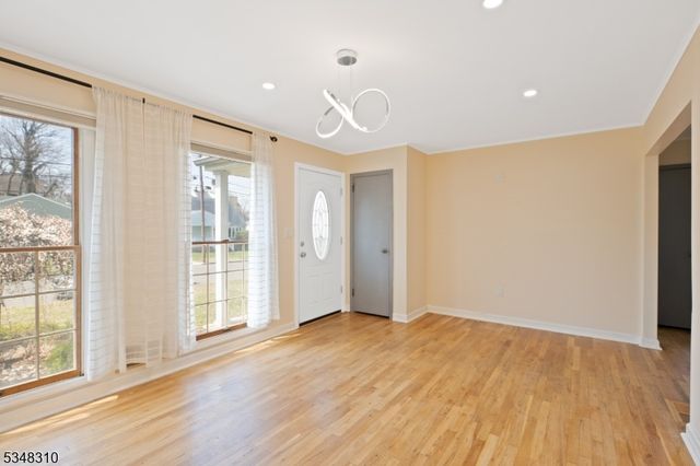 18 Haven Ter, Sayreville Boro, NJ 08859