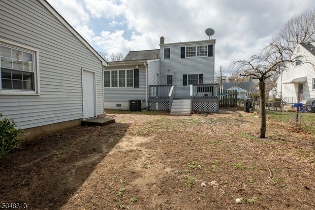 18 Haven Ter, Sayreville Boro, NJ 08859