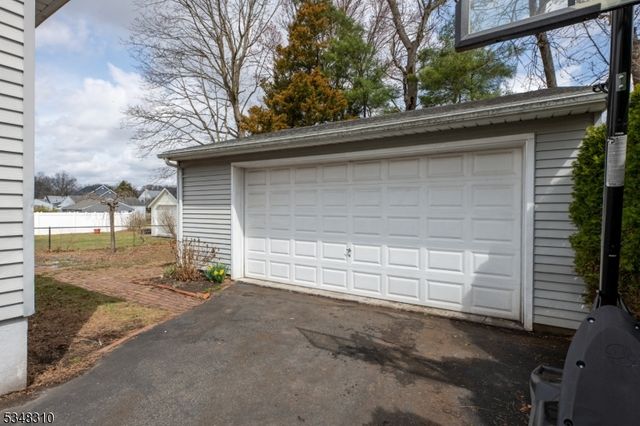 18 Haven Ter, Sayreville Boro, NJ 08859