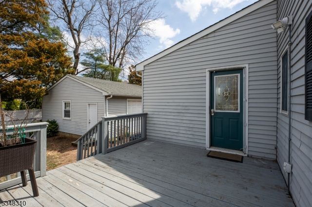 18 Haven Ter, Sayreville Boro, NJ 08859